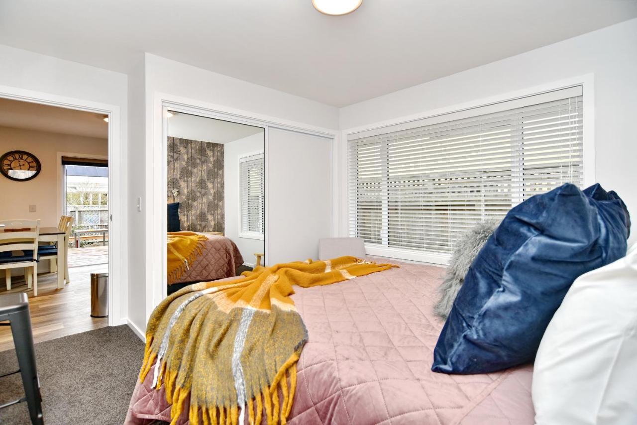 Brockworth Place - Christchurch Holiday Homes Ngoại thất bức ảnh