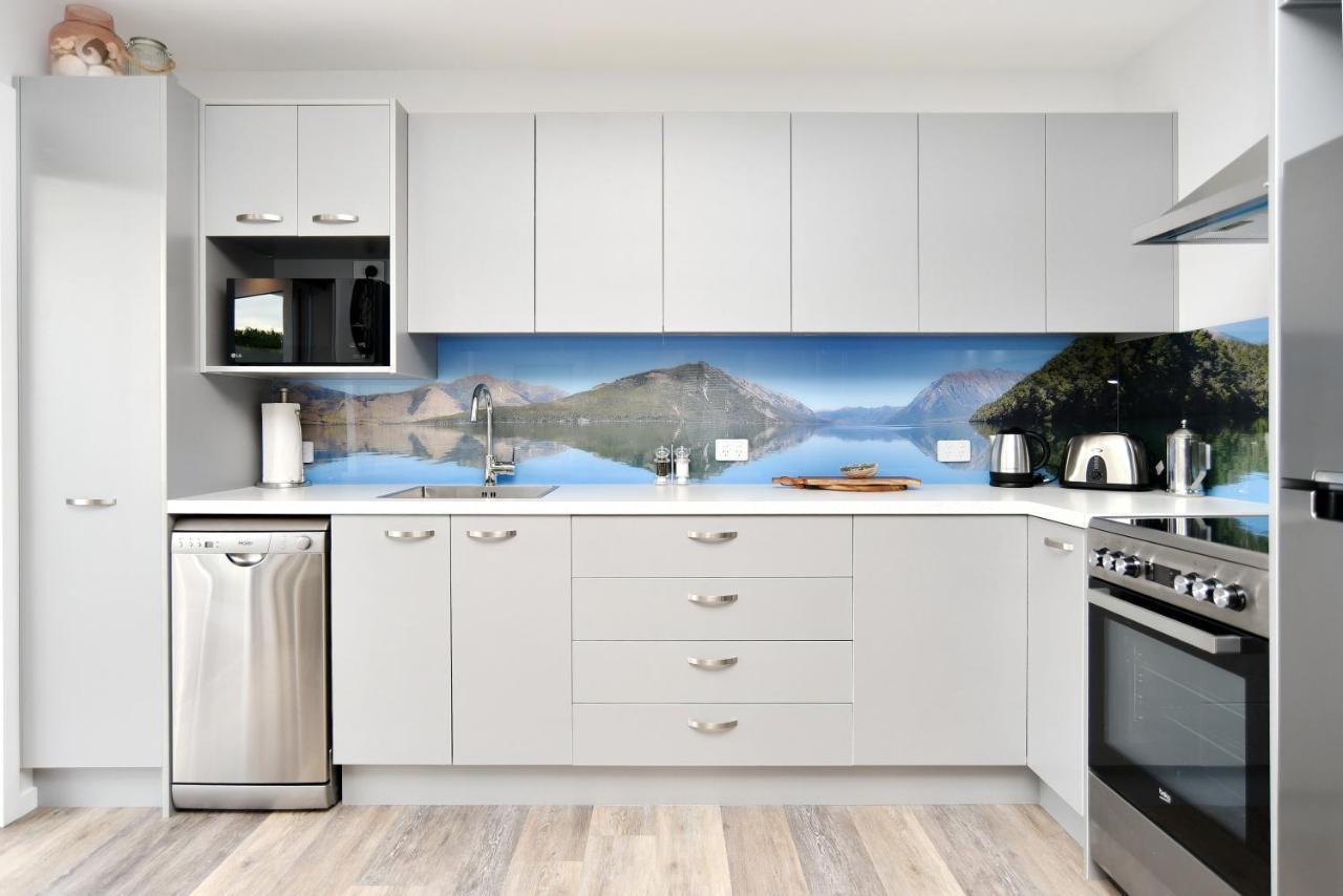 Brockworth Place - Christchurch Holiday Homes Ngoại thất bức ảnh